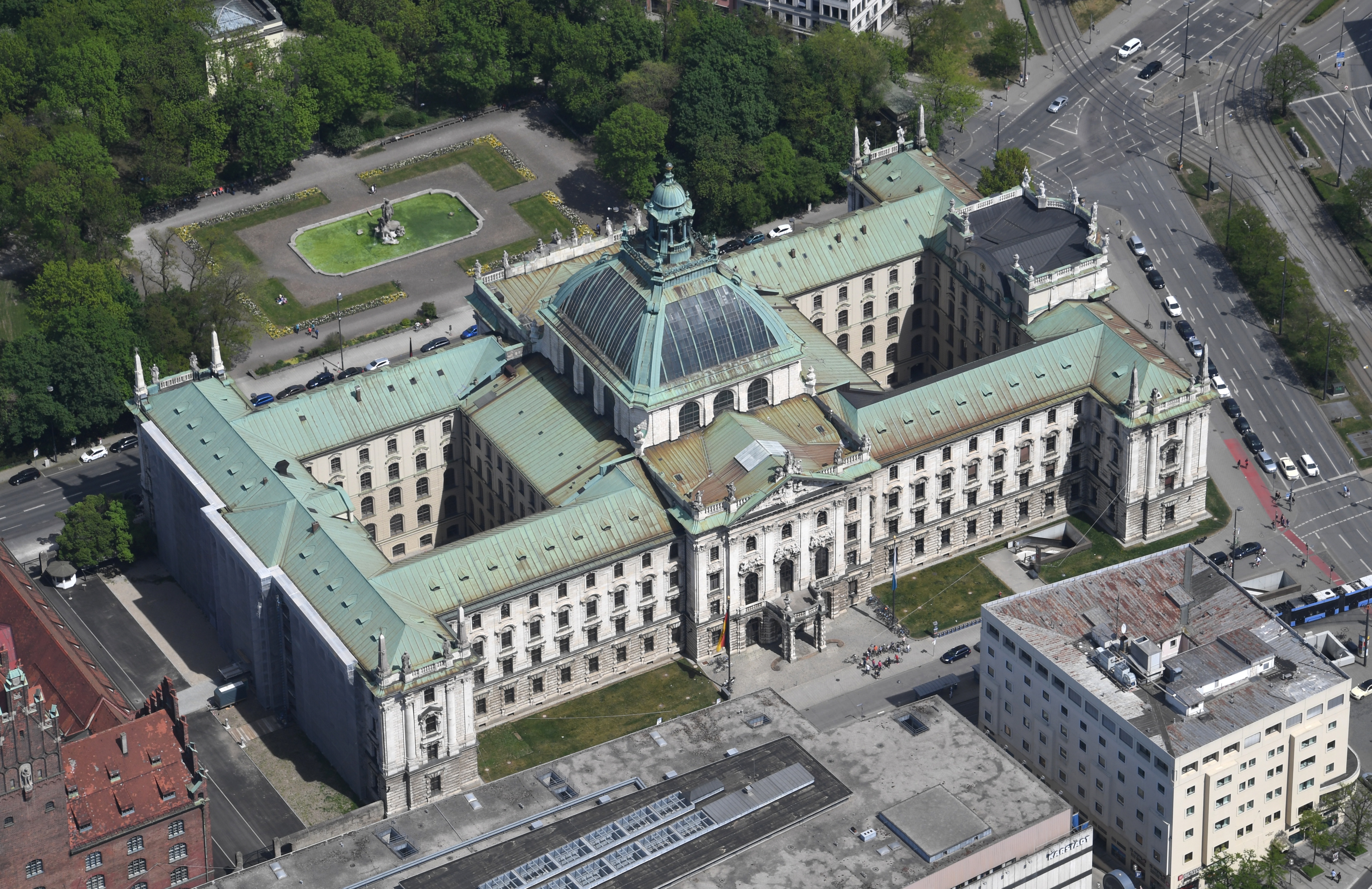 Aerial view of the Justizpalast in Munich, seat of the courts where the Suno ruling was handed down